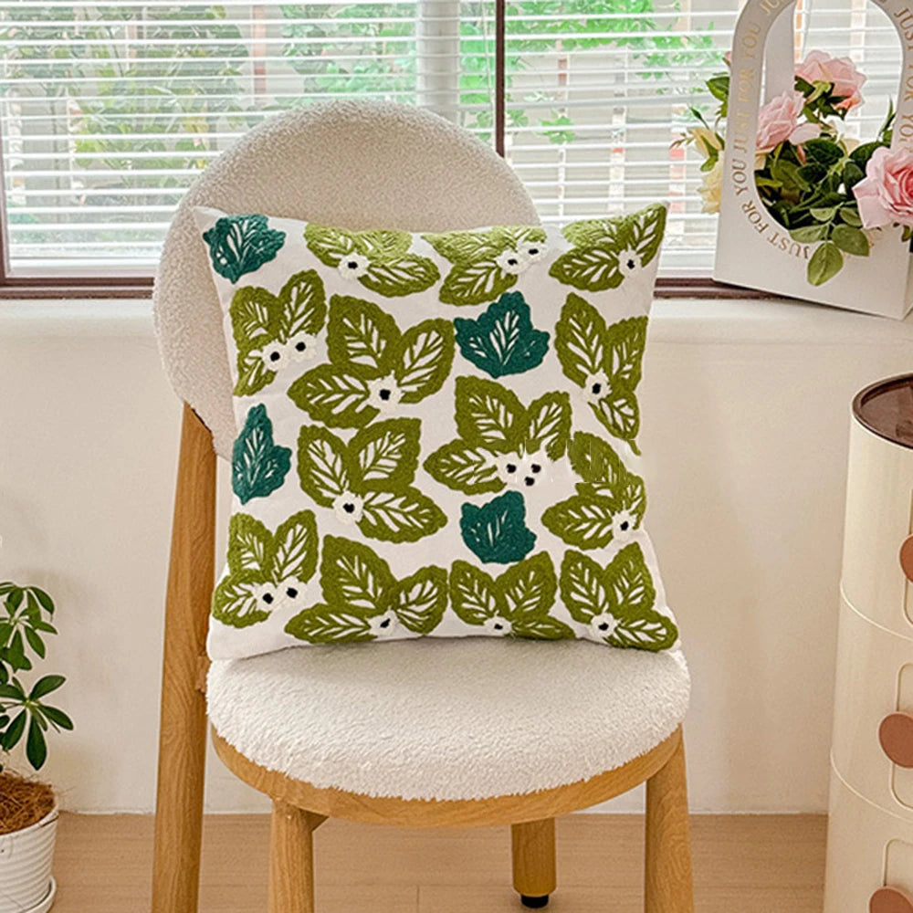 coussin carré 45x45 cm brodé feuille verte moderne décoration printanière