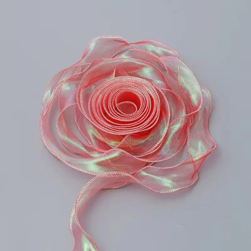 rubans organza holographiques rose jaune vert bleu blanc modernes élégants décoration emballage fêtes