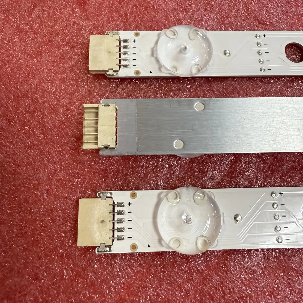 bande led blanche moderne fixation connecteur électrique 700mm opaques aluminium