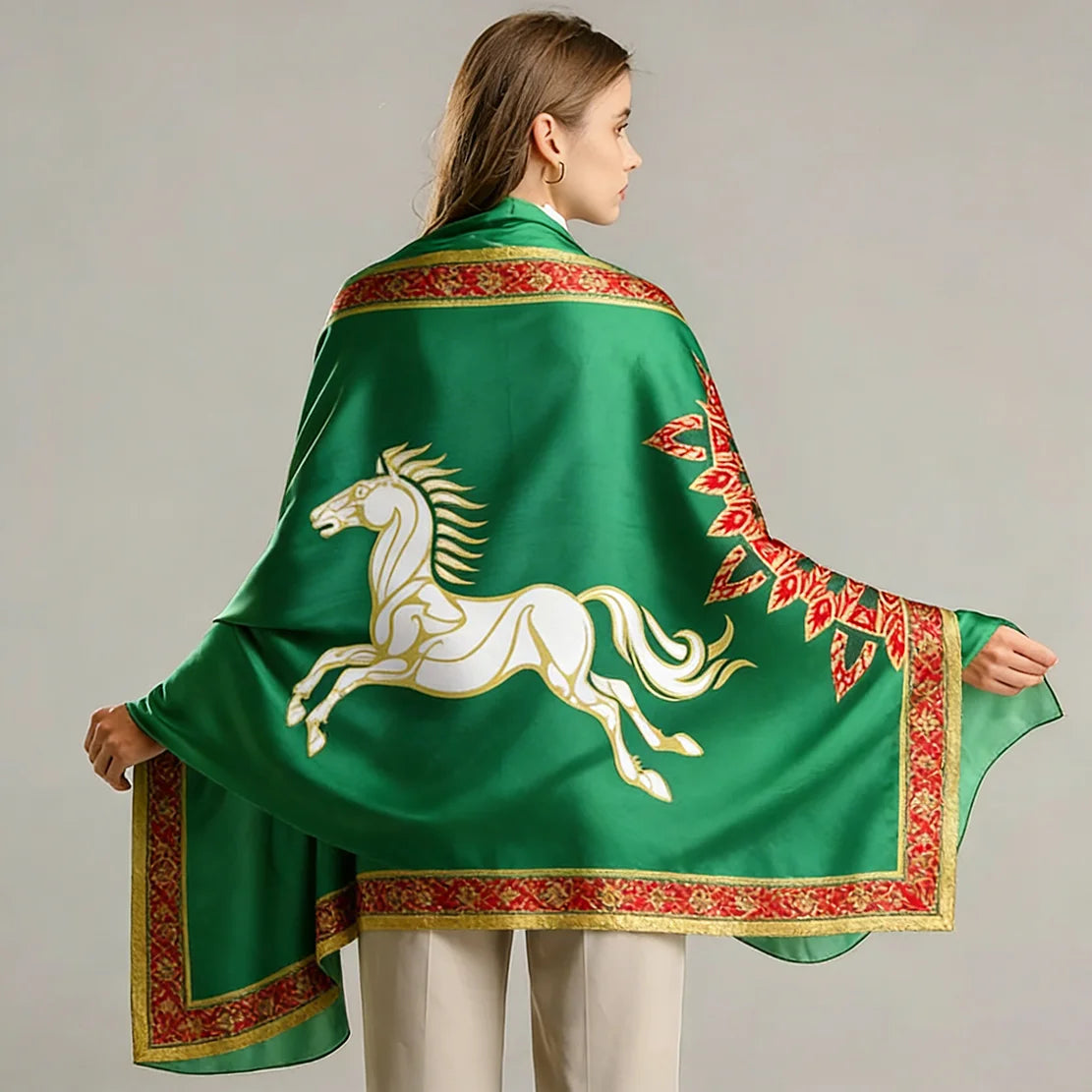 tapisserie art déco vintage cheval galopant vert foncé blanc doré decoration mur