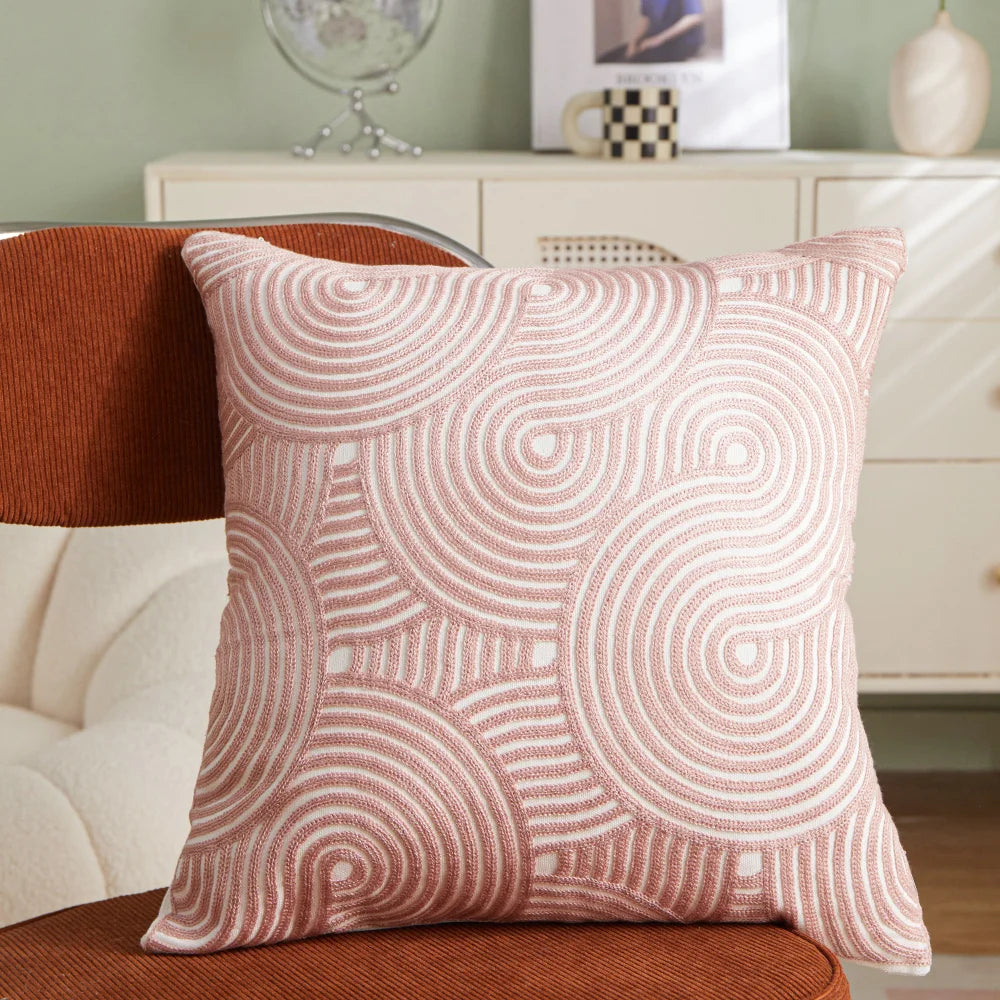 housse coussin carré brodé feuilles stylisées moderne coton polyester beige vert jaune rose fermeture
