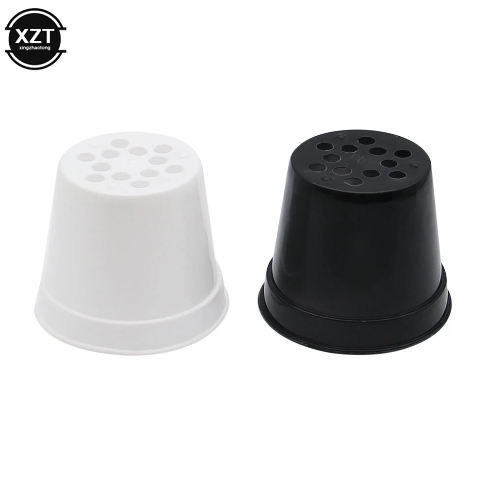Petit cache-pot plastique noir pour cactus
