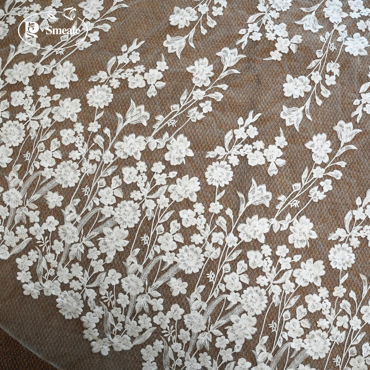 tissu dentelle broderie florale blanc marron clair transparent mariage décoration