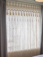 rideau macramé blanc cassé motifs géométriques franges boho chic crochets métalliques decoration interieur tissu