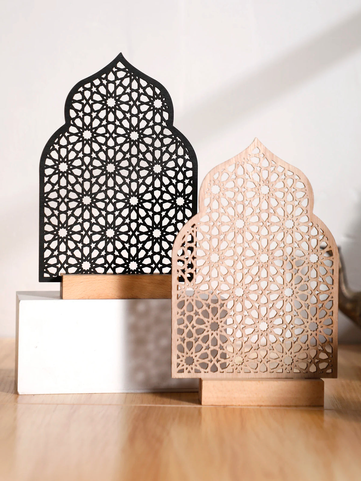 cadres decoratifs bois motif geometrique moderne noir beigeclair ramadan decoration festive