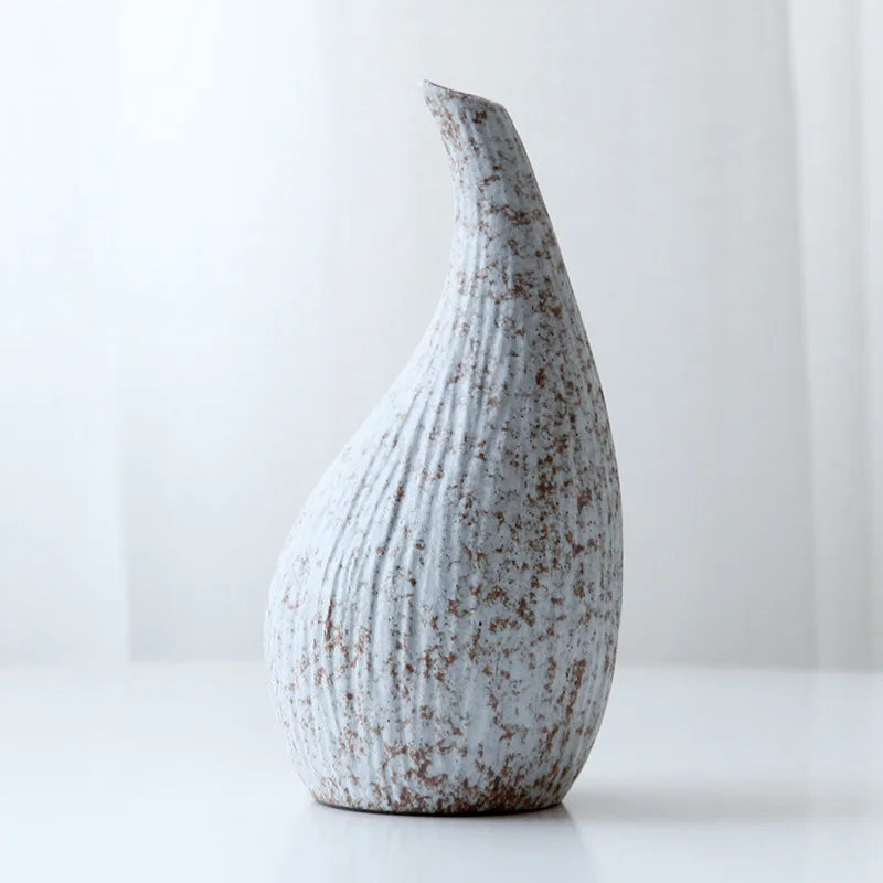 vases céramique moderne rayures horizontales opaques gris vert noirs