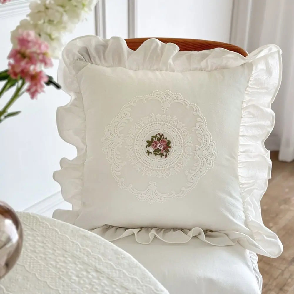 housse coussin brodé motif floral vintage blanc polyester coton lit 45x45 30x50 fixations