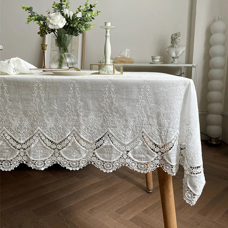 serviette table dentelle blanche motifs floraux classique romantique réutilisable extérieure intérieure blanc hiver été