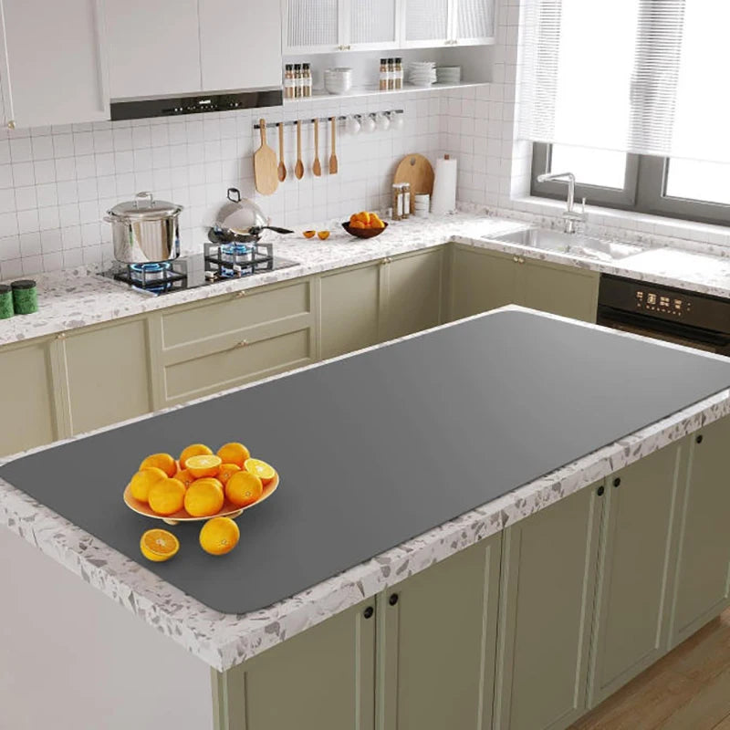 tapis silicone moderne rectangle antidérapant respectueux environnement noir gris lisse opaque contemporain cuisine