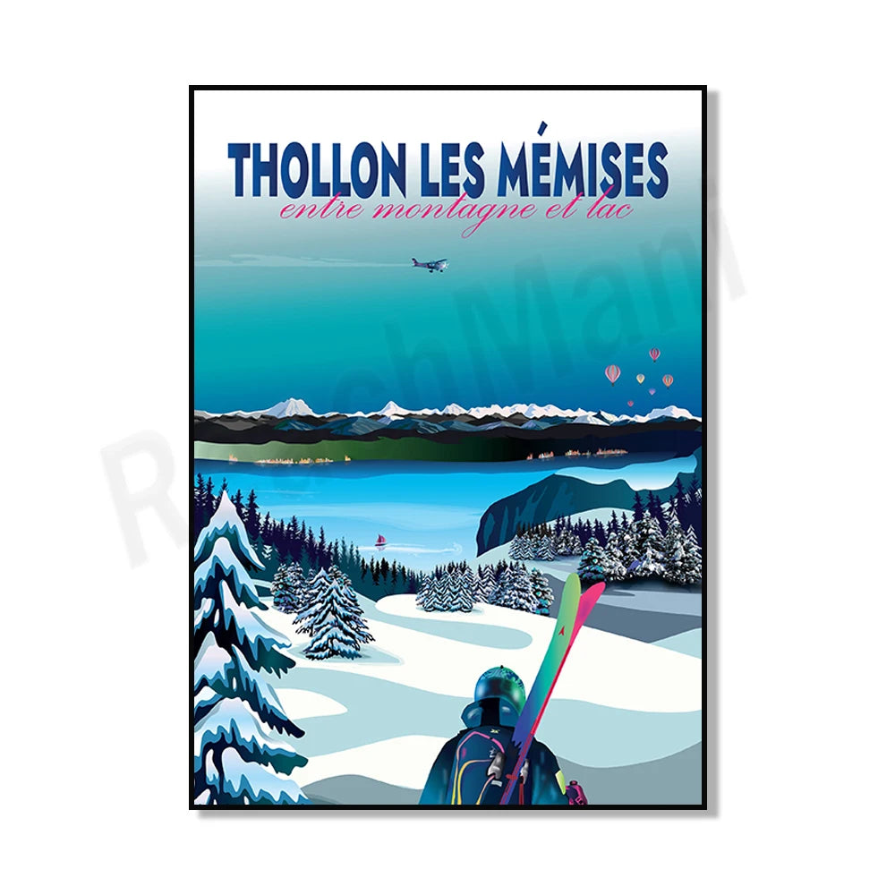 Une scène hivernale montagneuse et enneigée avec des pistes de ski, des sapins et des ballons à air chaud dans le ciel, représentant la destination touristique de Thollon les Mémises.