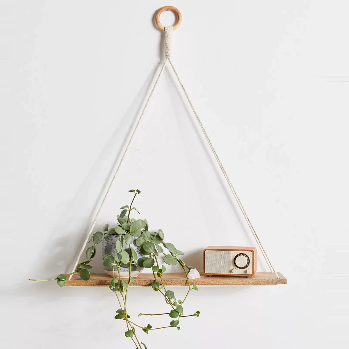 étagère suspendue macramé bois naturel minimaliste boho chic anneau métal plantes