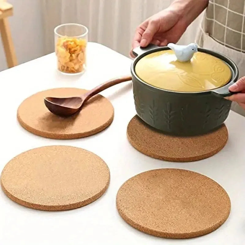 tapis table bois liège durable antidérapant silencieux protection surface ronde minimaliste naturelle rustique