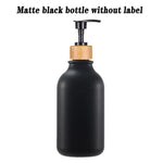 distributeur savon liquide cuisine pompe bois bouteille blanche noire vaisselle mains pot verre