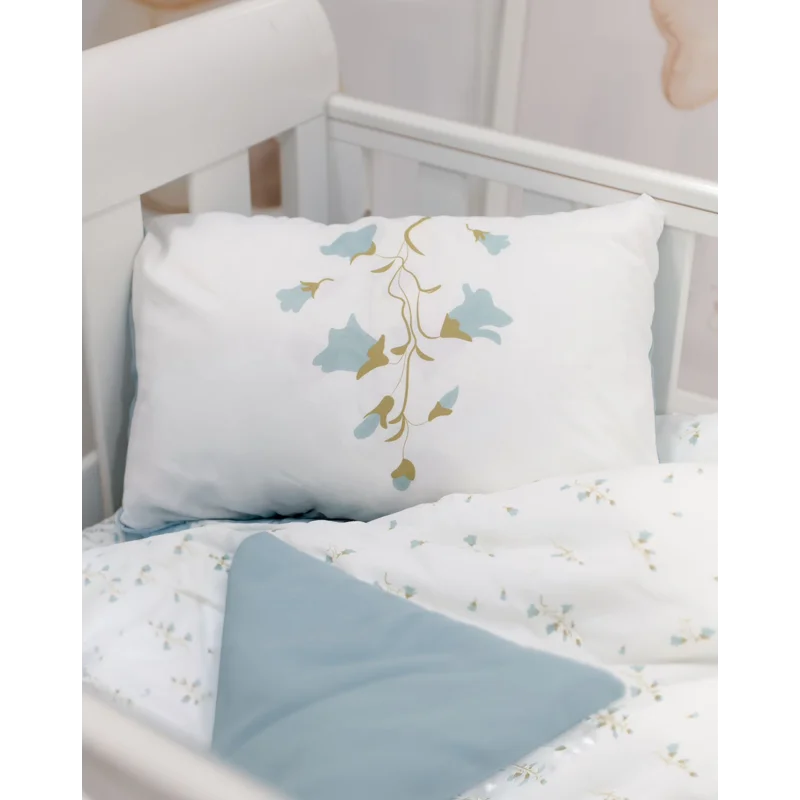 ensemble literie enfant literie bébé blanc rose bleu motifs floraux doux coton