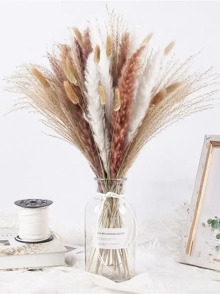 bouquet fleurs séchées herbe pampa naturelle beige blanc rose pâle décoration maison rustique