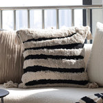 coussin carré géométrique brodé noir blanc rayures moderne amovible lavable 45x45cm