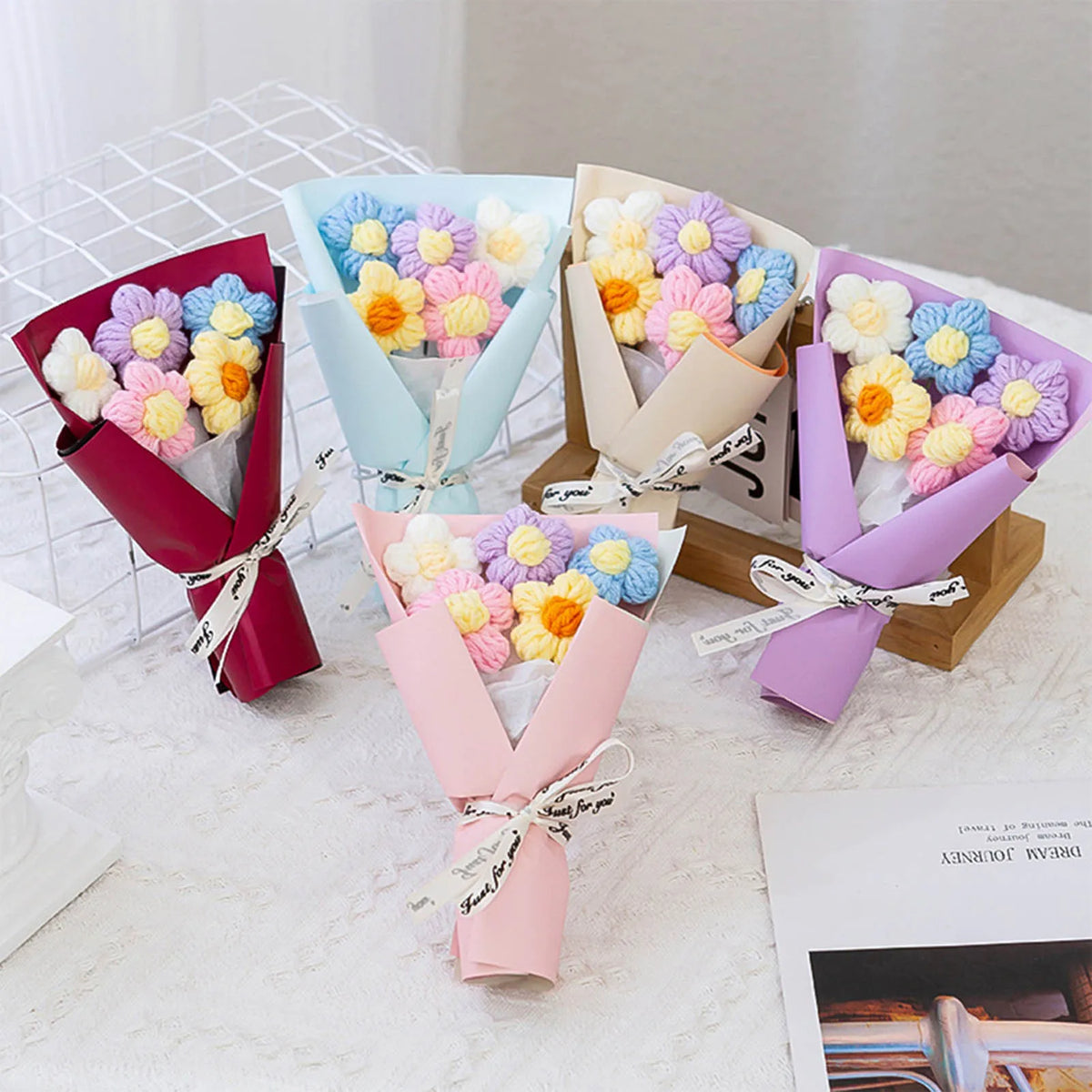 bouquet fleurs artificielles marguerites main rouge bleu beige violet rose décoration maison anniversaire saint