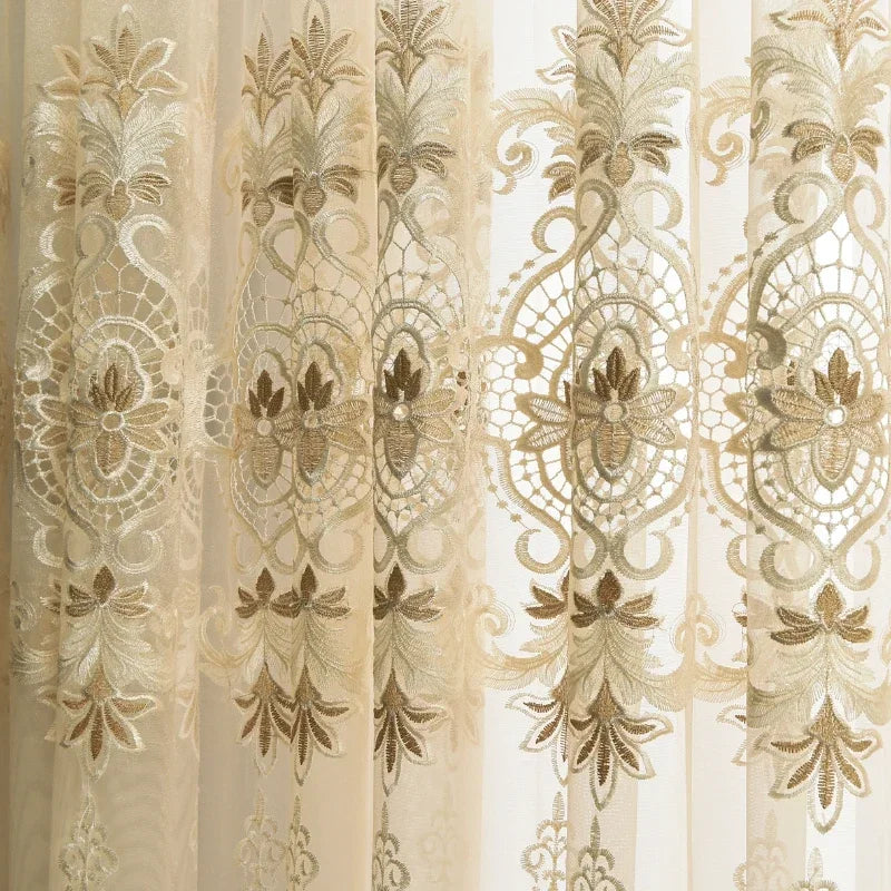 rideau classique beige clair broderie florale semi transparent fenêtre salon chambre luxe