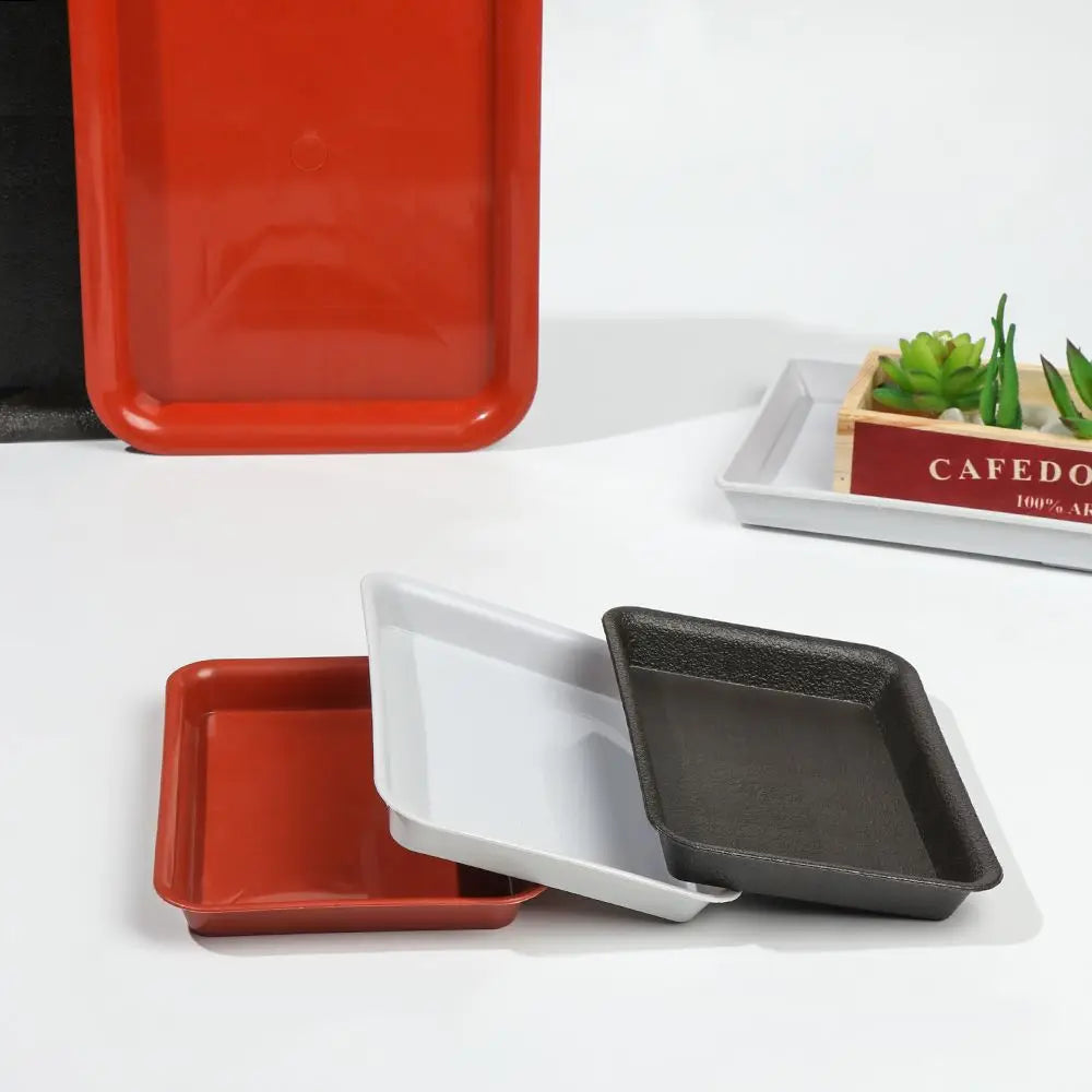 assiettes modernes plastique opaques rouge blanc noir sauciers anti débordement intérieur extérieur 18cm 35cm