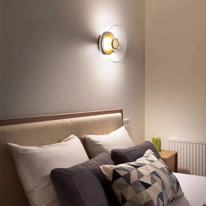 lampe murale moderne ambre dorée verre transparent LED chambre salon déco intérieure nordique fixations