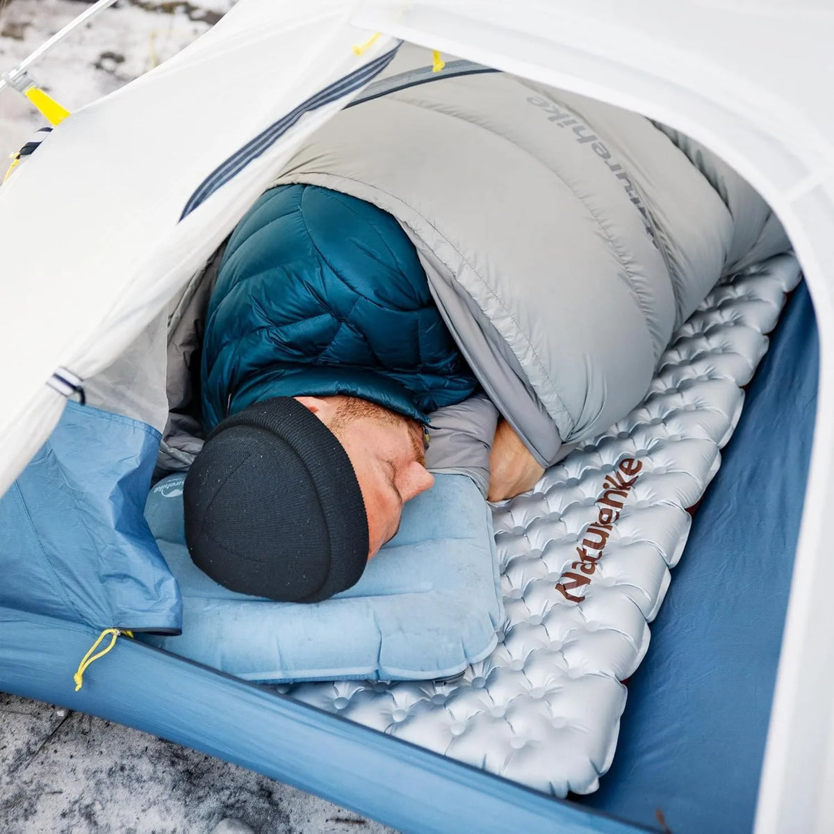 matelas camping blanc marron texturé double valve isolation thermique 20°C tpu nylon moderne
