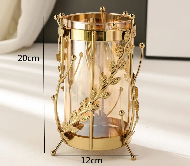 vase moderne élégant doré branches stylisées transparent pieds sculptés decoration maison table