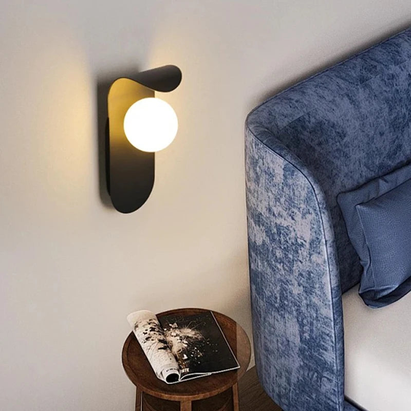 lampes murales modernes jaune gris blanc abat jour sphérique éclairage mural minimaliste chambre cuisine