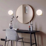lampe murale moderne minimaliste sphérique verre blanc doré opacité fixée mur