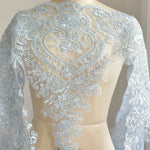 étole élégante broderie fine motifs floraux géométriques polyester translucide rose pâle bleu clair vert