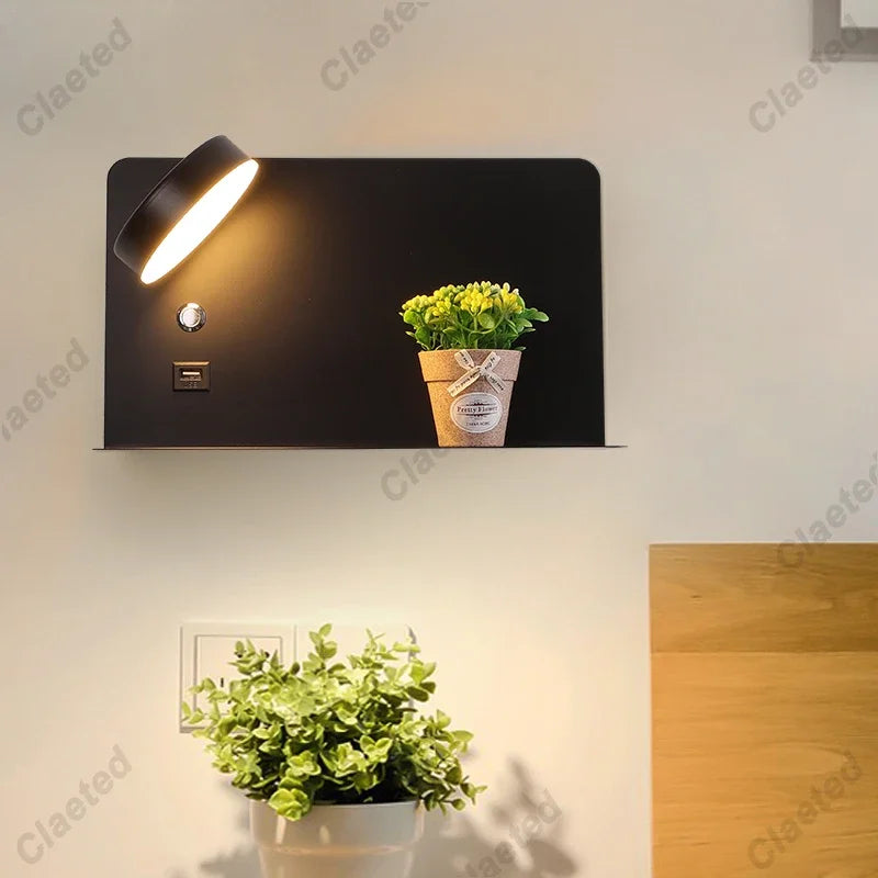 lampe murale moderne noire blanche tablette prise électrique câble charge contrôle