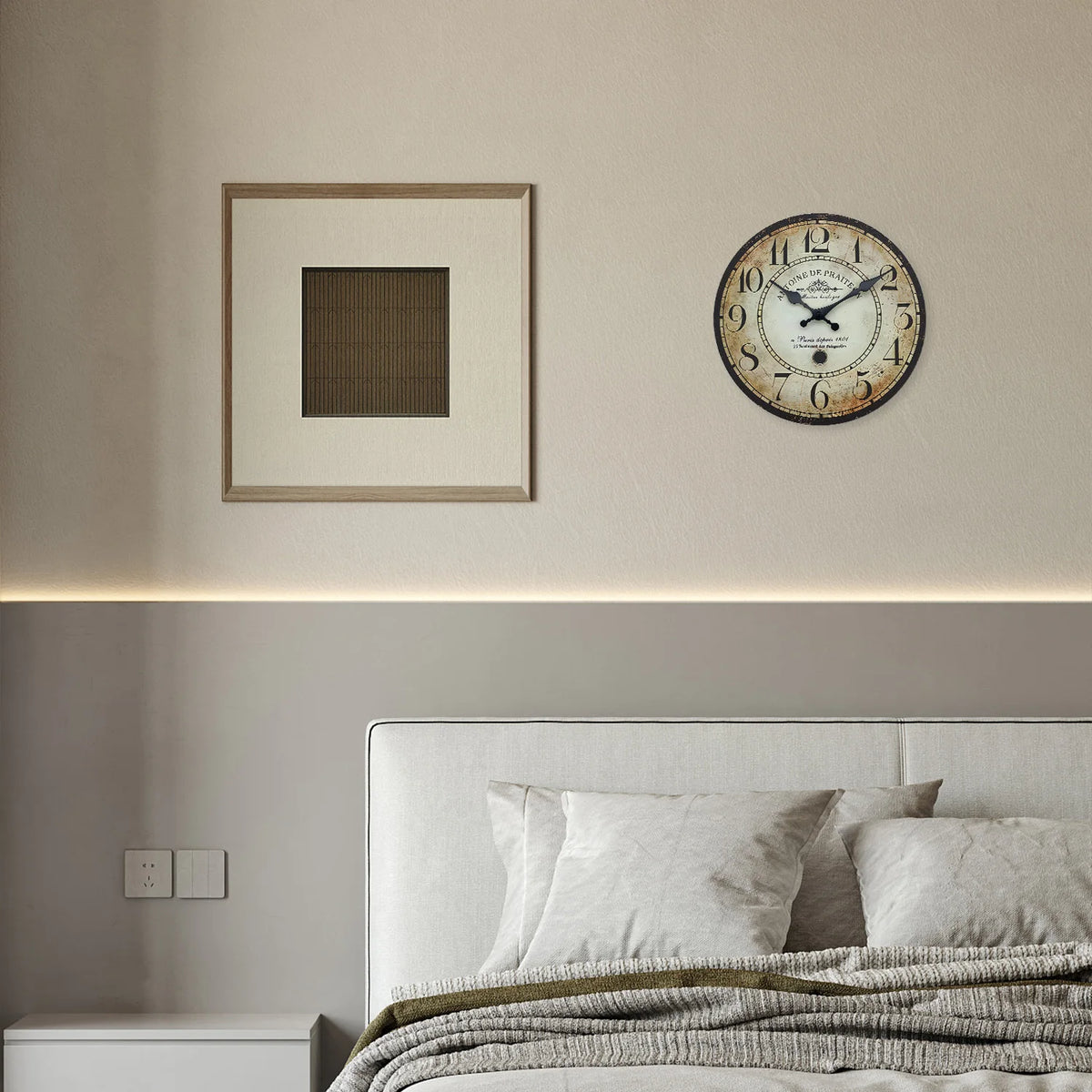 horloge murale vintage bois blanc noir numéros 12 texte historique 10 12 14 16