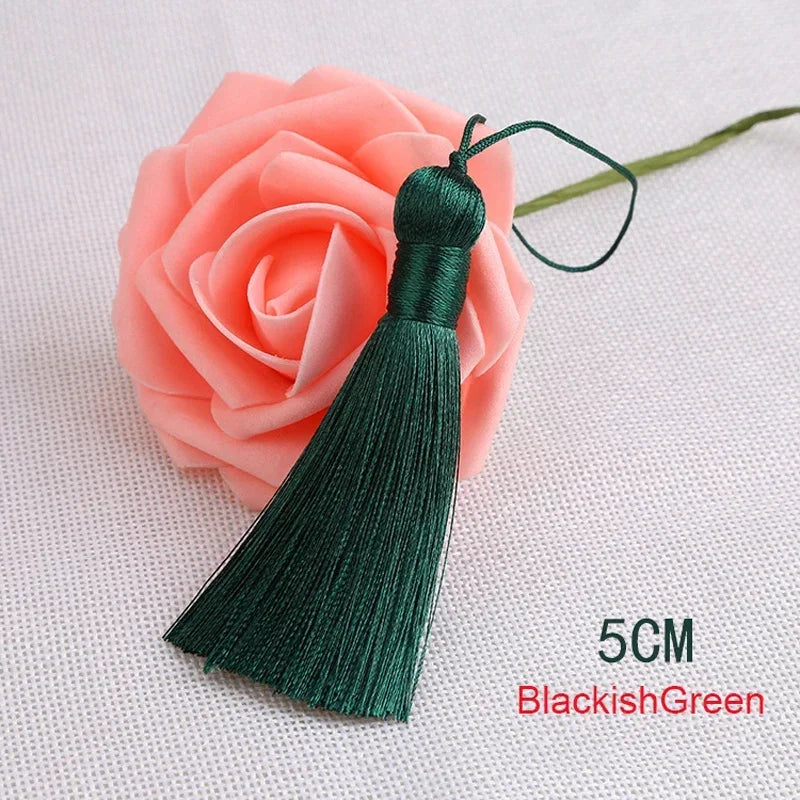 pompons polyester couleur variée 5cm longueur 18cm décoration artisanale rideaux couture pièces