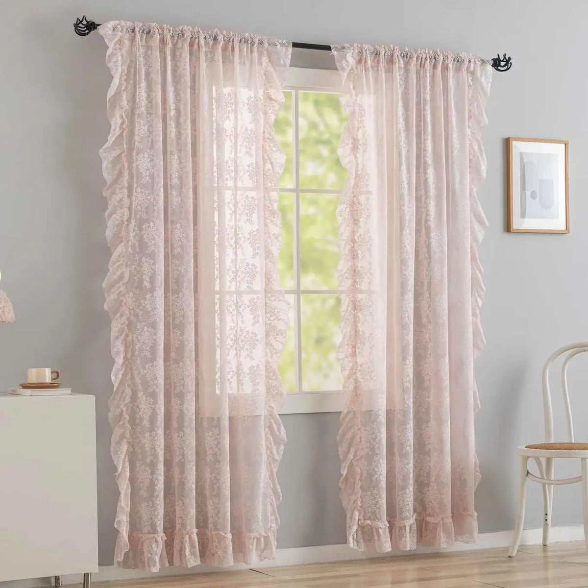 rideau transparent fleuri dentelle rose vintage romantique maison
