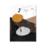 Un paysage abstrait composé de formes géométriques, de motifs répétitifs et d'une silhouette en arrière-plan, créant une composition dynamique et captivante.