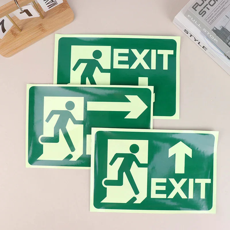 panneau sortie lumineux vert adhésif graphique moderne silhouette mouvement directionnel sécurité évacuation