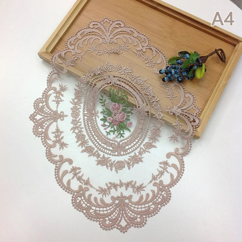 serviettes table blanc broderie florale dentelle classique vintage mariage festivité