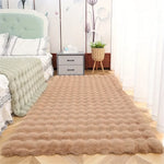 tapis fourrure blanche gris rose texture fourrure motif points moderne doux salon chambre