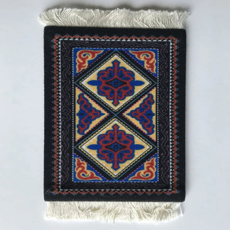 tapis table traditionnel motifs géométriques bleu rouge beige blanc tissu