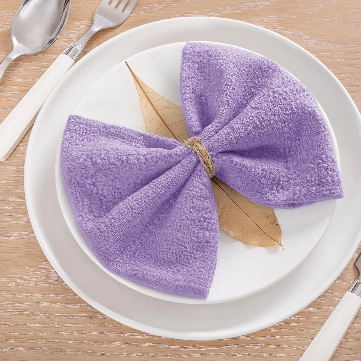 Serviettes table coton texture rugueuse rustique ruban jute fleur séchée violetclair 30x30cm mariage décoration