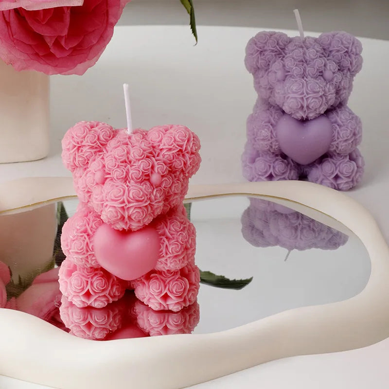 bougies parfumées forme nounours parfum rose couleur violet rouge blanc aromathérapie