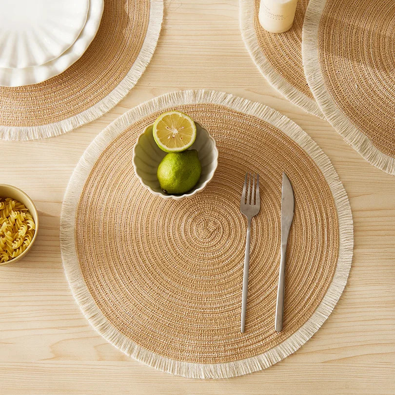 tapis table rond franges tissées beige blanc moderne respectueux environnement