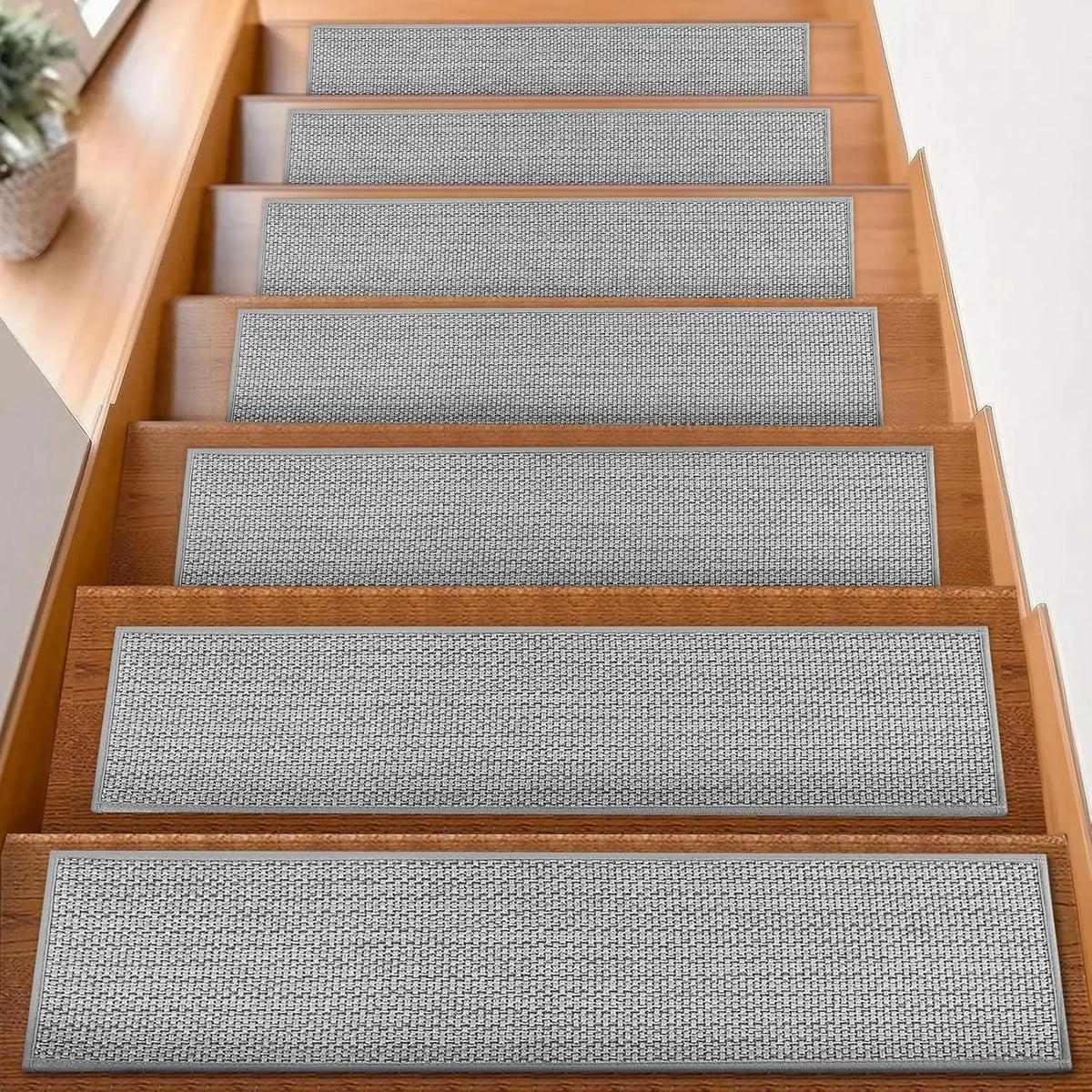 tapis d'escalier moderne rectangle polyester adhésif beige marron gris clair décoration intérieure chambre salon