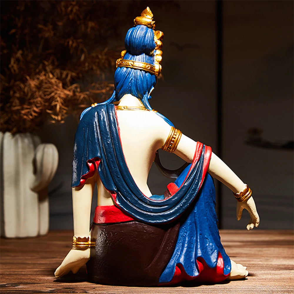 statue bouddha avalokitesvara résine bleu rouge doré bijoux motifs floraux décoration intérieure chinoise classic