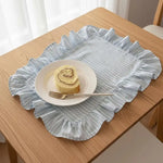 sets table tissu rayés bleu blanc bord frangé rustique chic vintage élégant assiettes fourchettes
