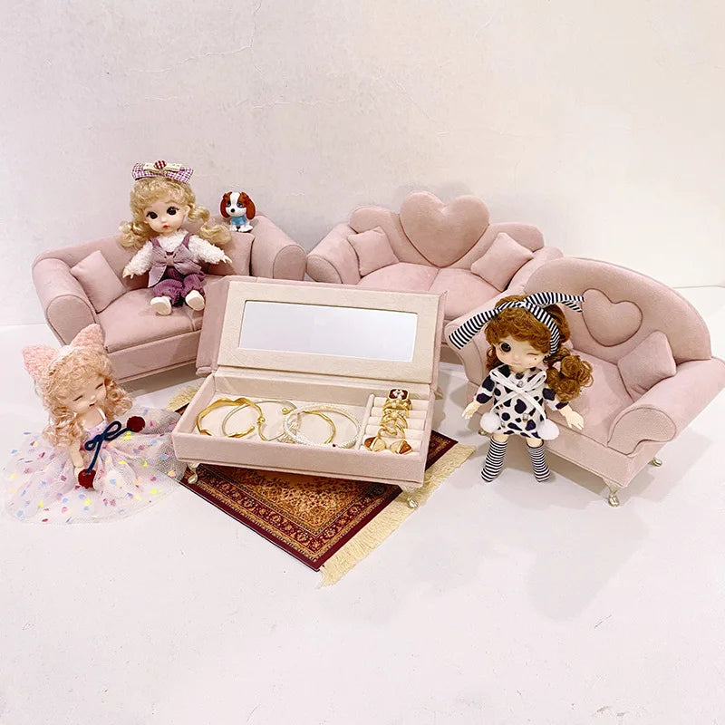 meubles miniatures salon rose velours cœurs romantique girly miroir coffre bijoux coussins figurines