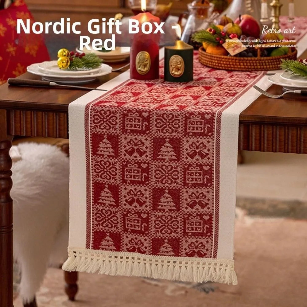 table noël chemin rouge motifs rennes sapins étoiles traditionnel festif coton polyester