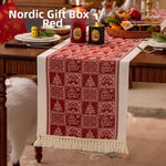 table noël chemin rouge motifs rennes sapins étoiles traditionnel festif coton polyester