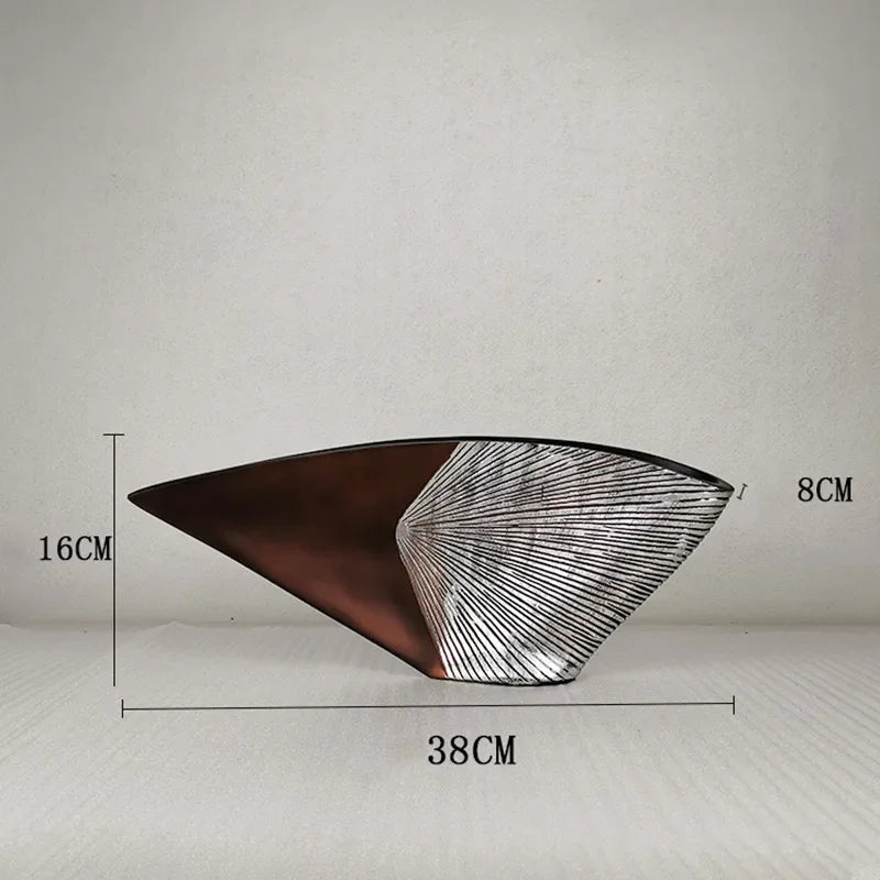 vase moderne résine marron doré gris noir rayures fines intérieur decoration