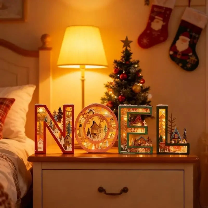 lettres decoratives lumineuses noel rouge vert personnages flocons dorees scence arbre maison echangables table