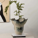 vase moderne artisanal céramique couleur beige rose gris noir texture ondulée ruchéeOpaque
